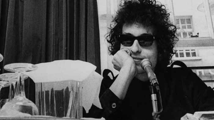 Bob Dylan Will Not Attend the Nobel Banquet