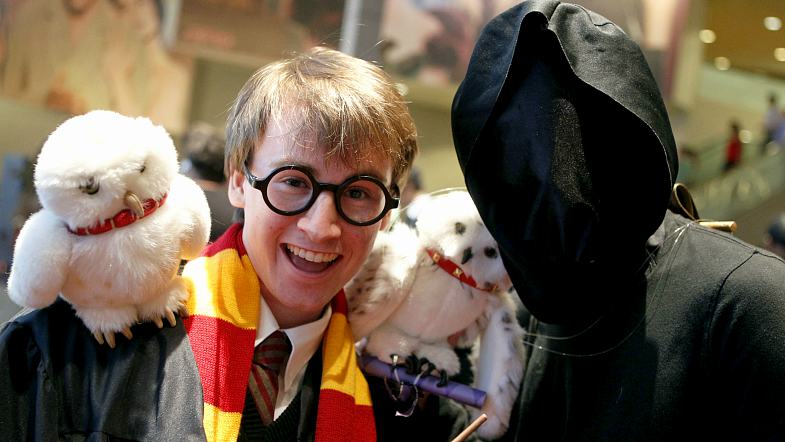 10 Things Every 'Harry Potter' Fan Does