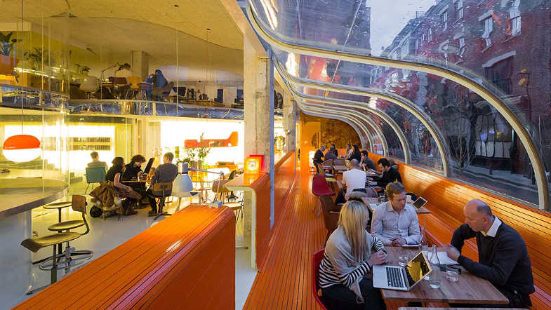 Experimental London Bookstore: Drinks, DJ’s, Yoga and More