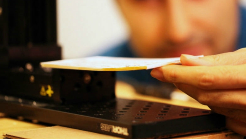 New Camera Lets You Read Books Without Having to Touch Them