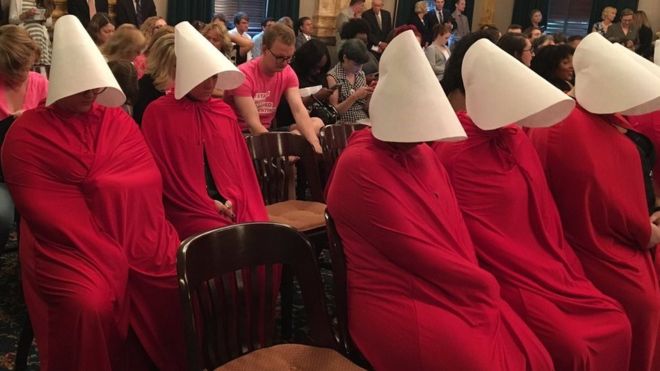 Women Dress as Handmaids to Protest Abortion Bill
