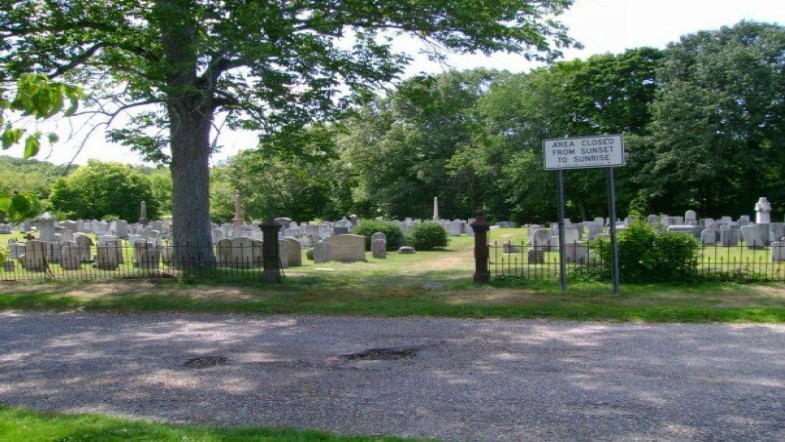 Check Out One of America’s Most Haunted Cemeteries