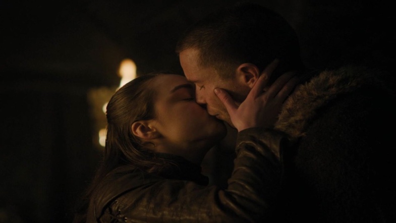 Arya Stark and Gendry Baratheon kissing at last 