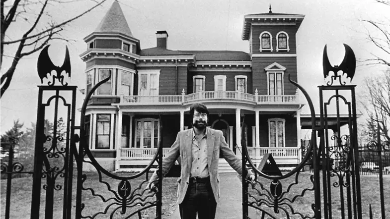 Stephen King to Turn Own Mansion into Archive and Retreat
