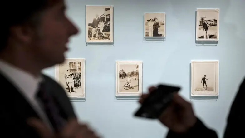 Salinger Fans Unite For NYPL Exclusive Exhibition!