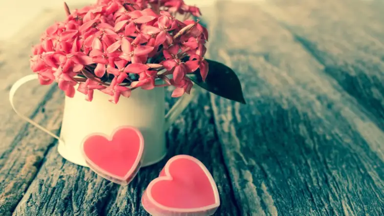5 Love Poems to Read on Valentine’s Day