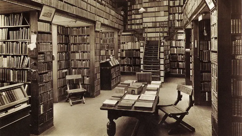 Bookspot of the Week: Blackwell’s Broad Street of Oxford