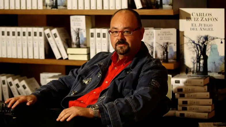 Carlos Ruiz Zafón, Author of ‘The Shadow of the Wind’, Dies of Colon Cancer