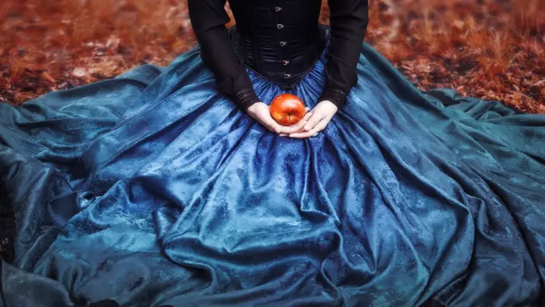 5 Books Inspired by the Snow White Fairy Tale