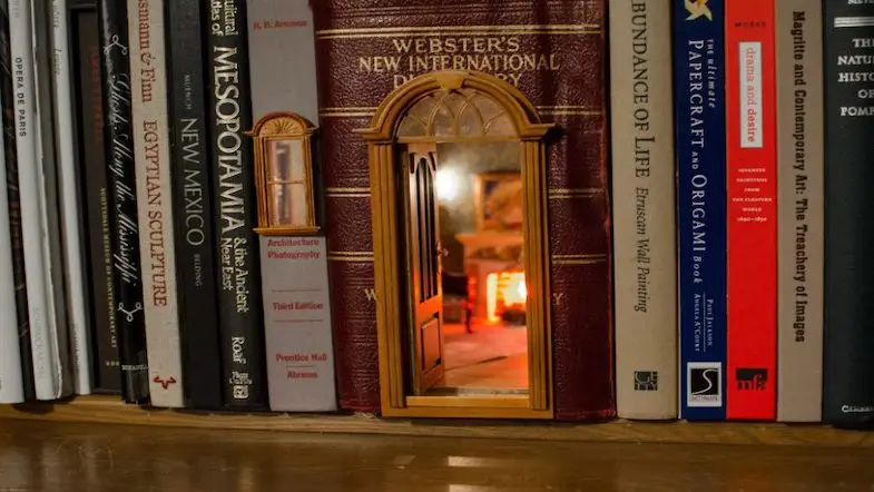 13 Incredible Bookshelf Nook Inserts