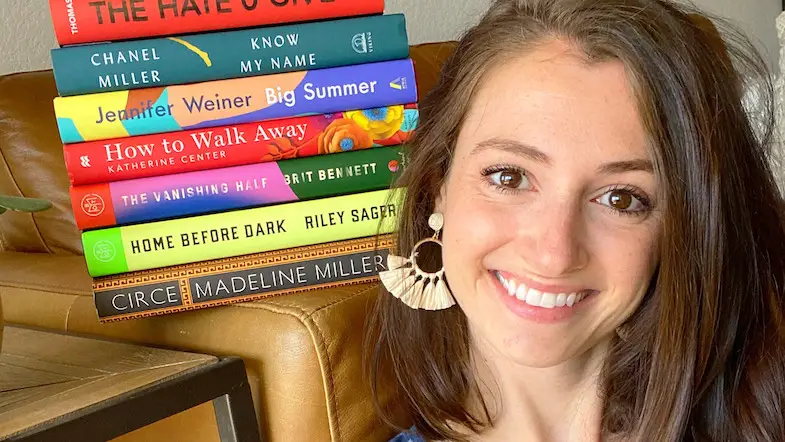 #Bookstagrammer Of The Week: @readswithrosie