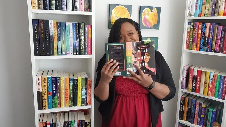 @torilovingwords – Bookstagrammer of the Week