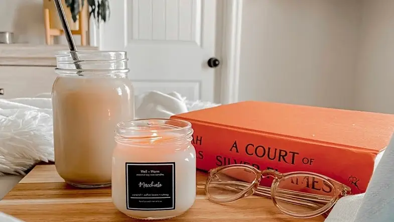 @bookishlyabigail – Bookstagrammer of the Week