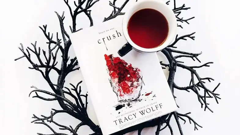 @eleventhirteenpm – Bookstagrammer of the Week