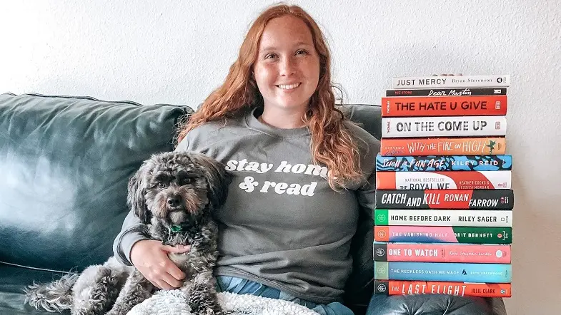 @readyourworriesaway – Bookstagrammer of the Week