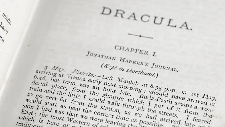 10 Fascinating Facts about Bram Stoker’s ‘Dracula’